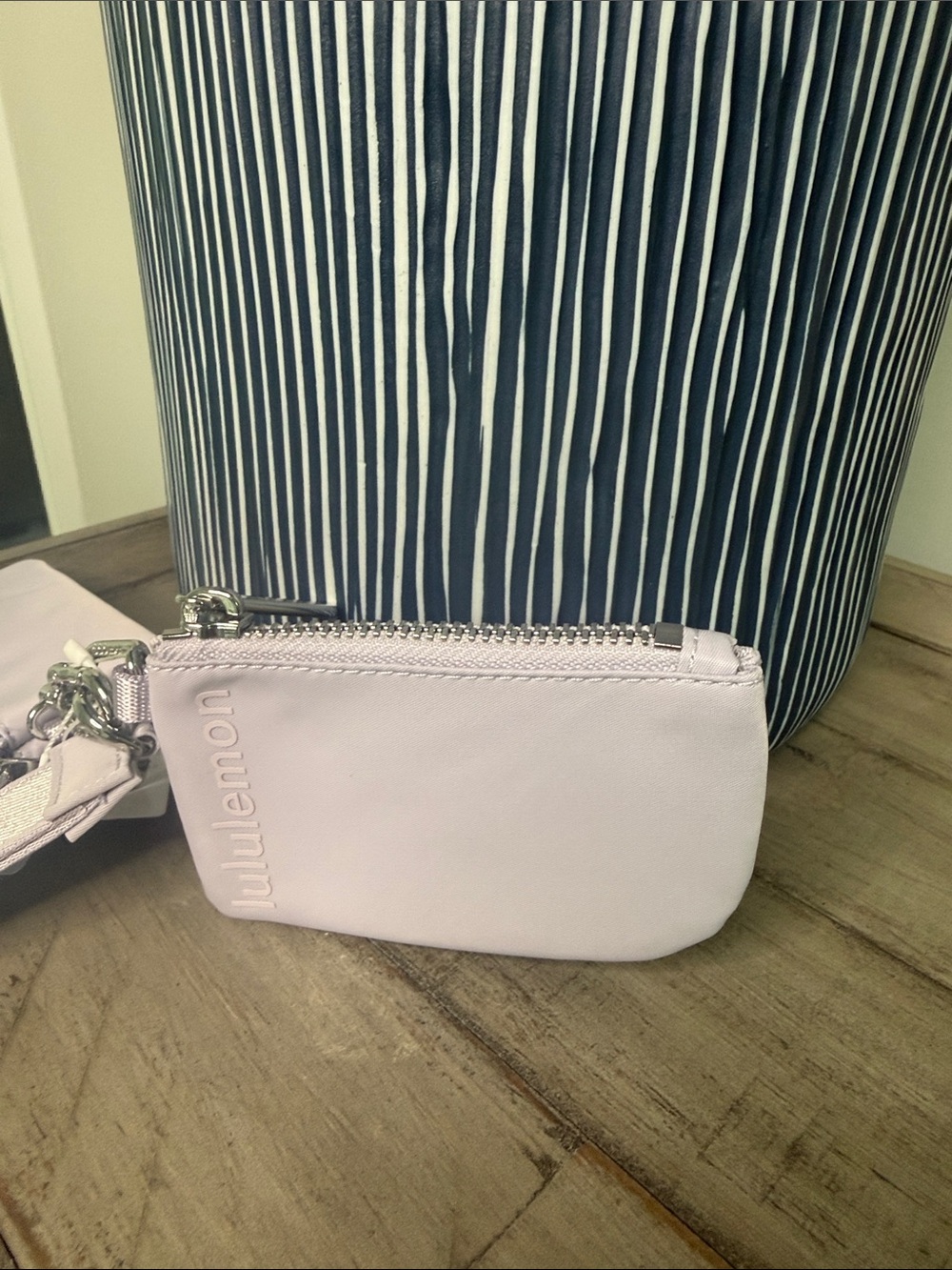 Lululemon dual Pouch Wristlet* Metallic Wordmark - Picture 3 of 7